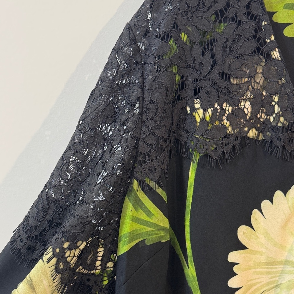 Nicole Miller Black Floral Lace-Shoulder Blouse w/ Cream/Green Blooms Size L, XL - Picture 4 of 9